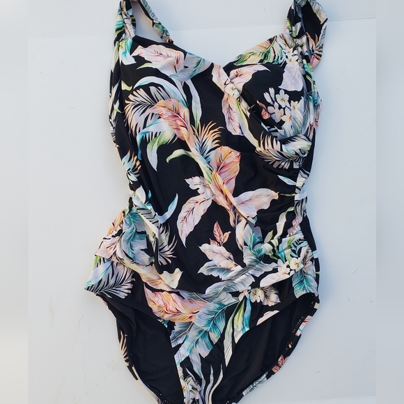 JANTZEN draped Surplice swimsuit - Picture 14 of 14